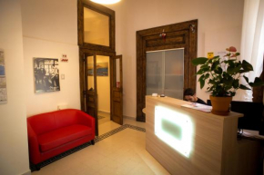 Гостиница Napoli Milionaria B&B  Неаполь